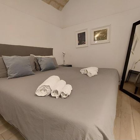 Bari Landlord 31- Old Town Apartment エクステリア 写真