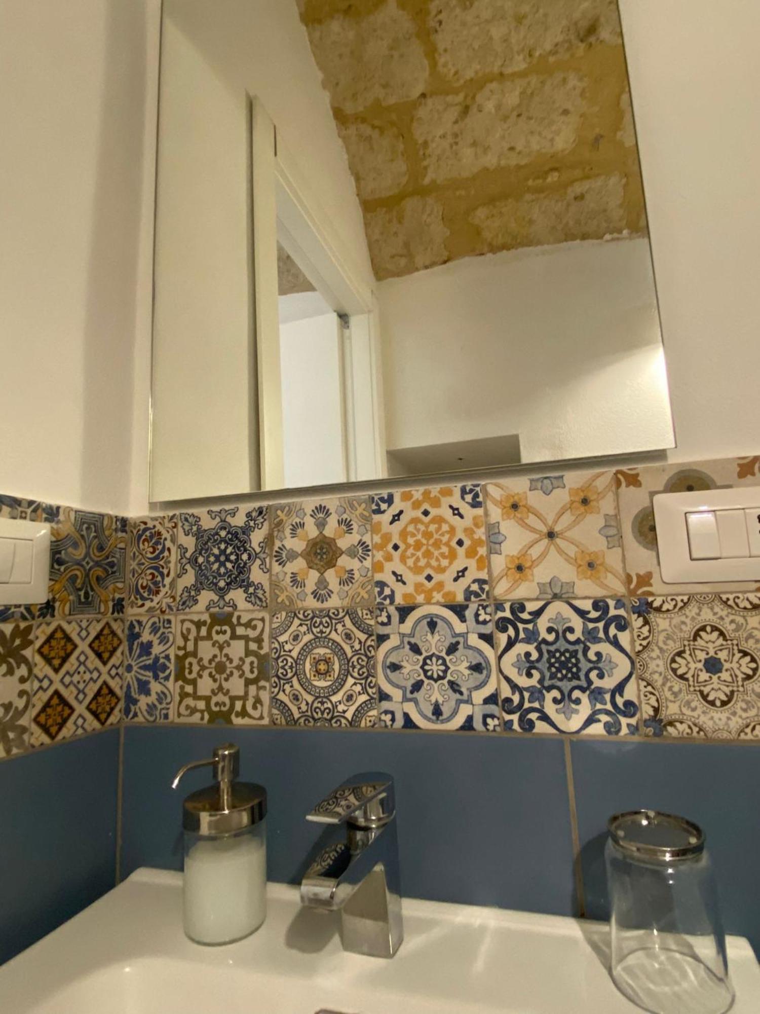 Bari Landlord 31- Old Town Apartment エクステリア 写真