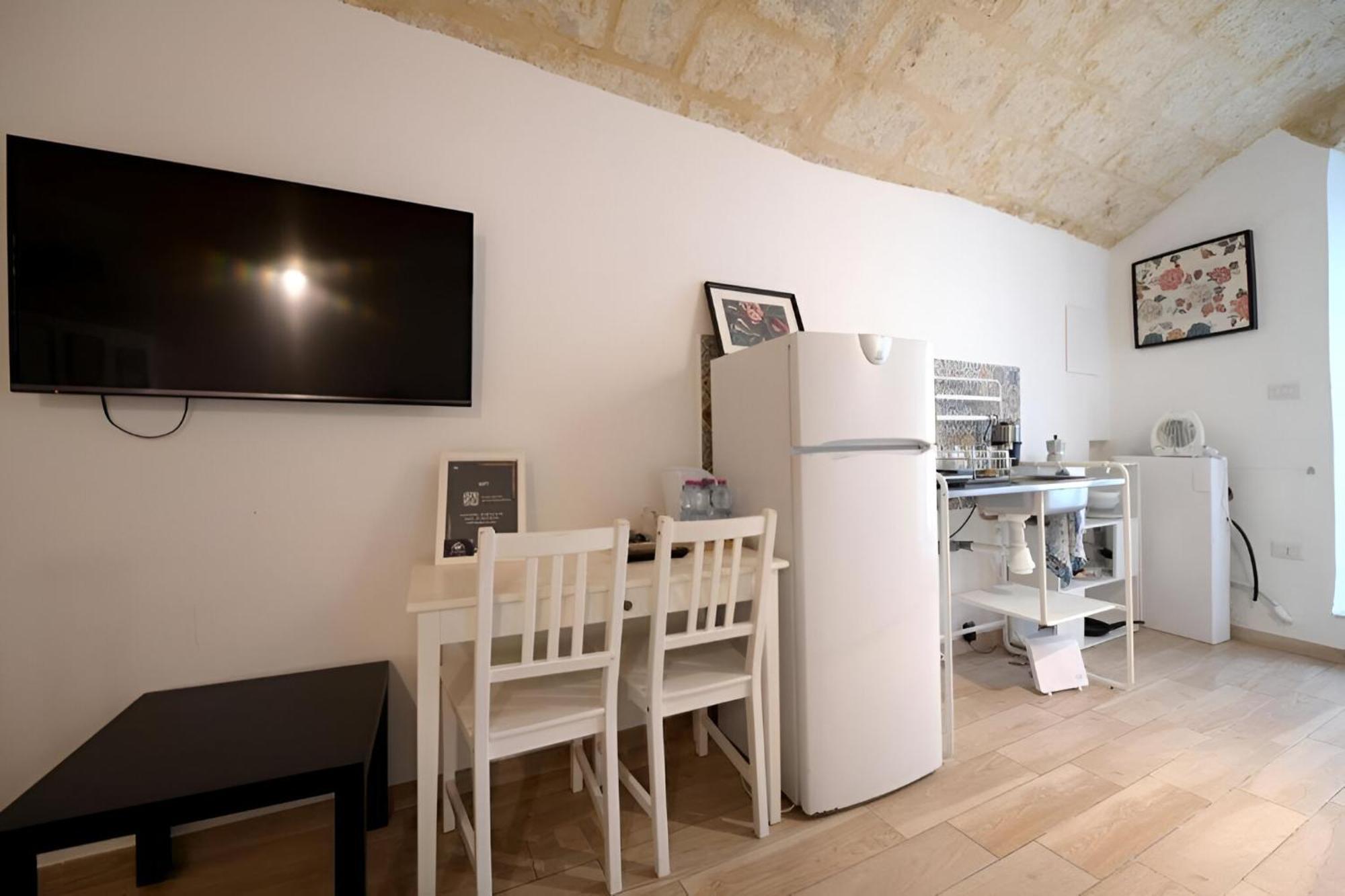Bari Landlord 31- Old Town Apartment エクステリア 写真