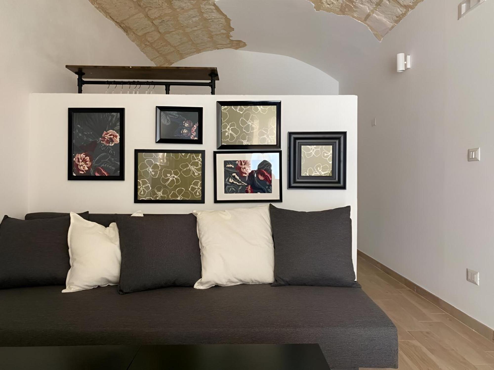 Bari Landlord 31- Old Town Apartment エクステリア 写真