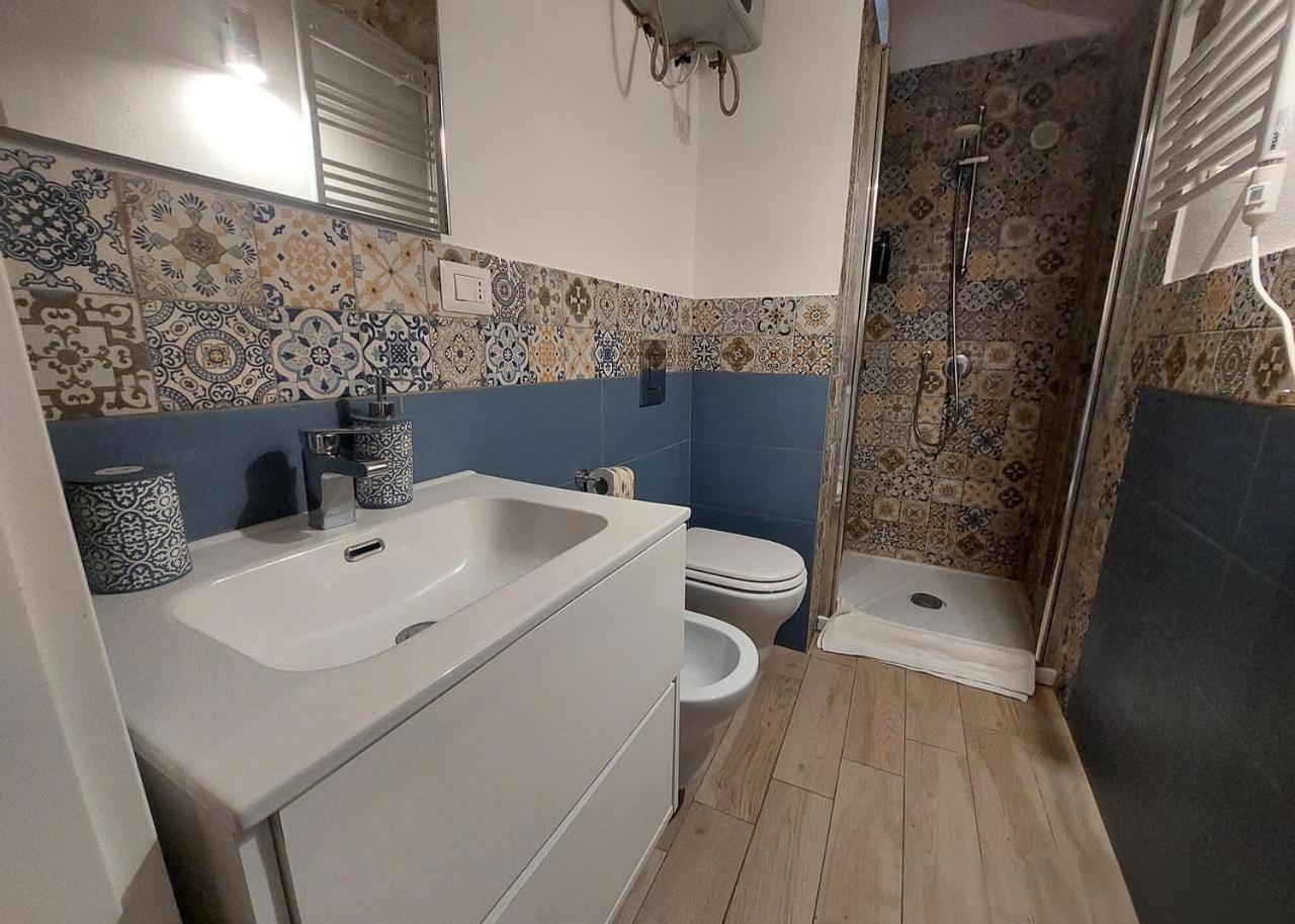 Bari Landlord 31- Old Town Apartment エクステリア 写真